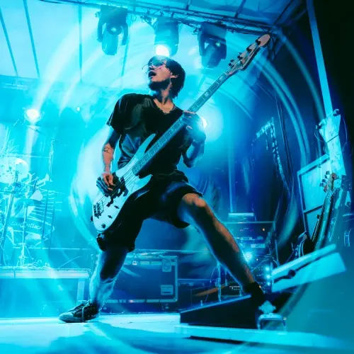 Liquid Air - Simon Helscher 