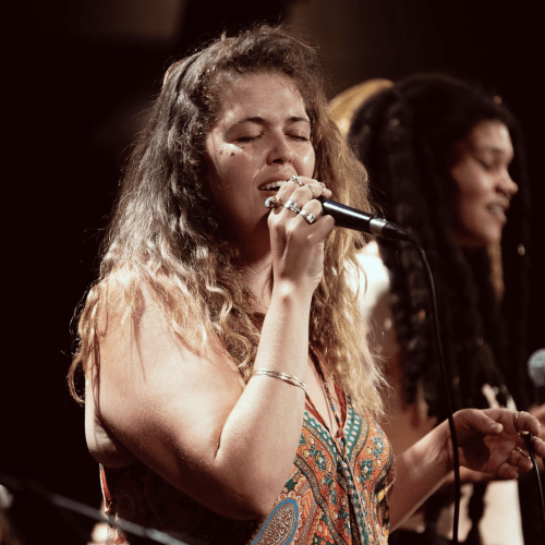 NEE-SHA - Samira-Merit Schirpf